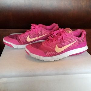 Nike Flex Experience RN 4 Athletic Shoes